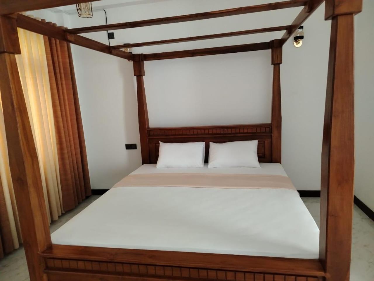 רטנאפורה Diora Hotel מראה חיצוני תמונה