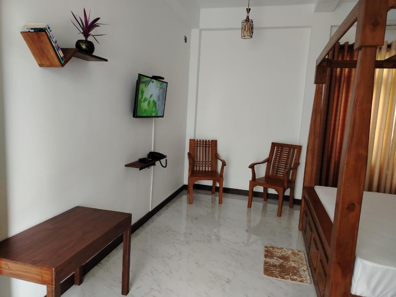 רטנאפורה Diora Hotel מראה חיצוני תמונה