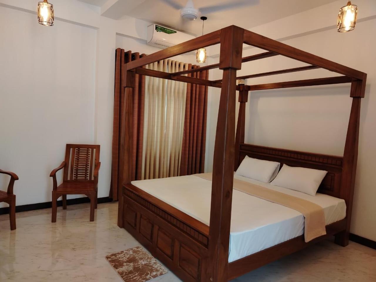 רטנאפורה Diora Hotel מראה חיצוני תמונה