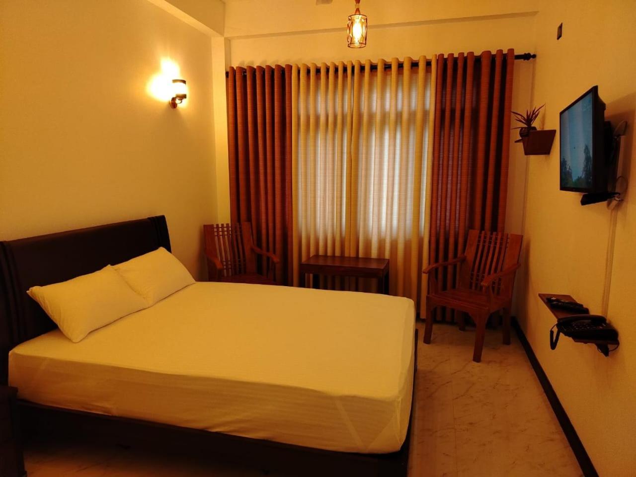 רטנאפורה Diora Hotel מראה חיצוני תמונה