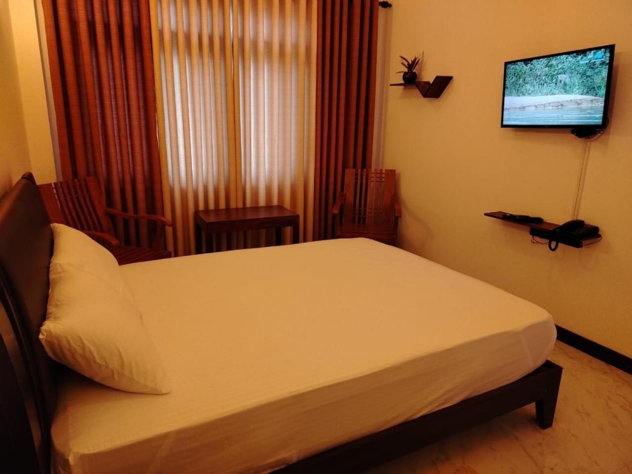 רטנאפורה Diora Hotel מראה חיצוני תמונה