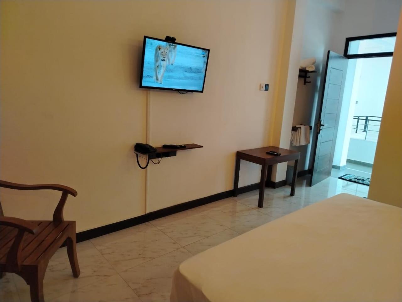 רטנאפורה Diora Hotel מראה חיצוני תמונה