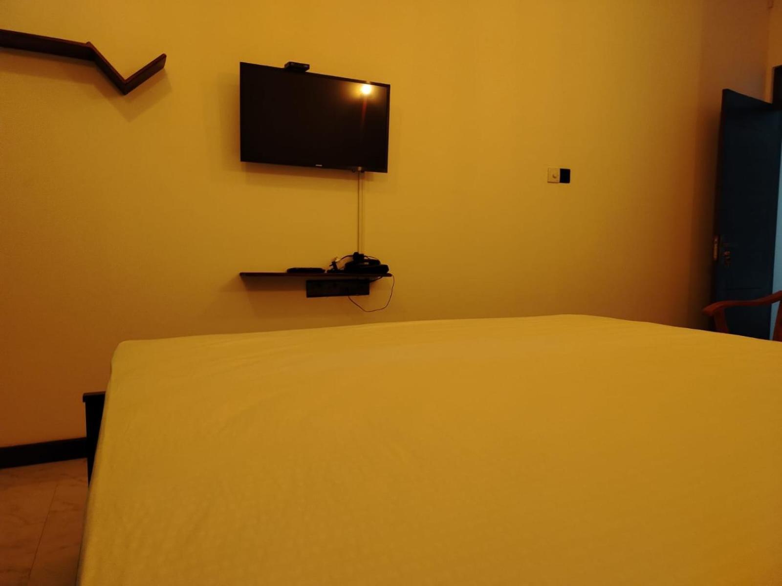רטנאפורה Diora Hotel מראה חיצוני תמונה