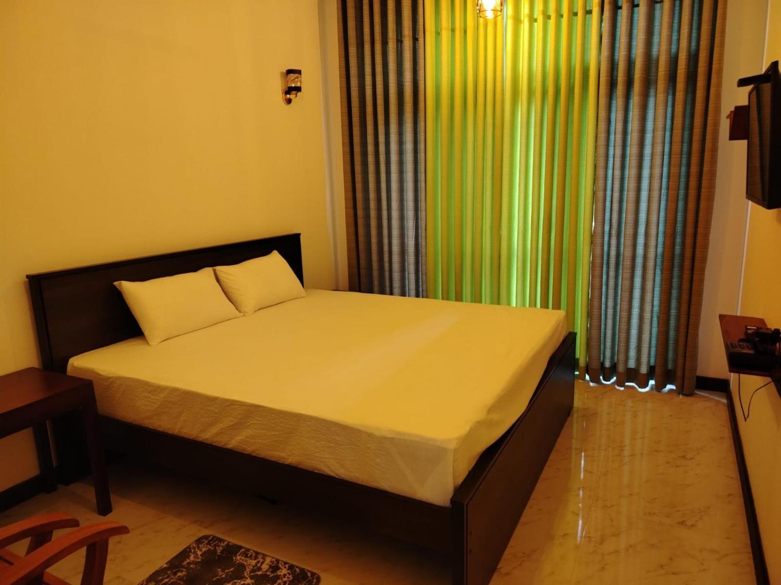 רטנאפורה Diora Hotel מראה חיצוני תמונה