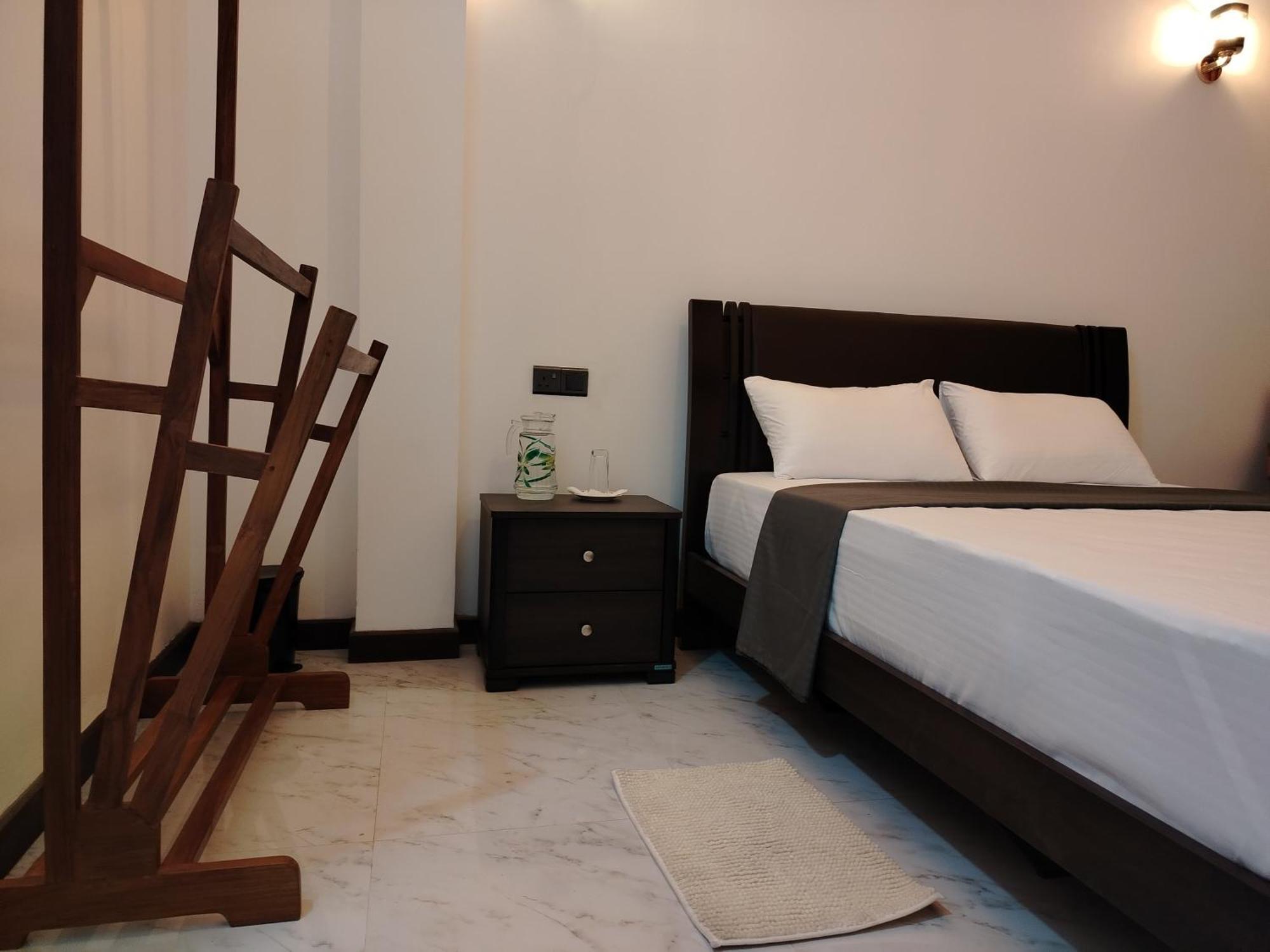 רטנאפורה Diora Hotel מראה חיצוני תמונה