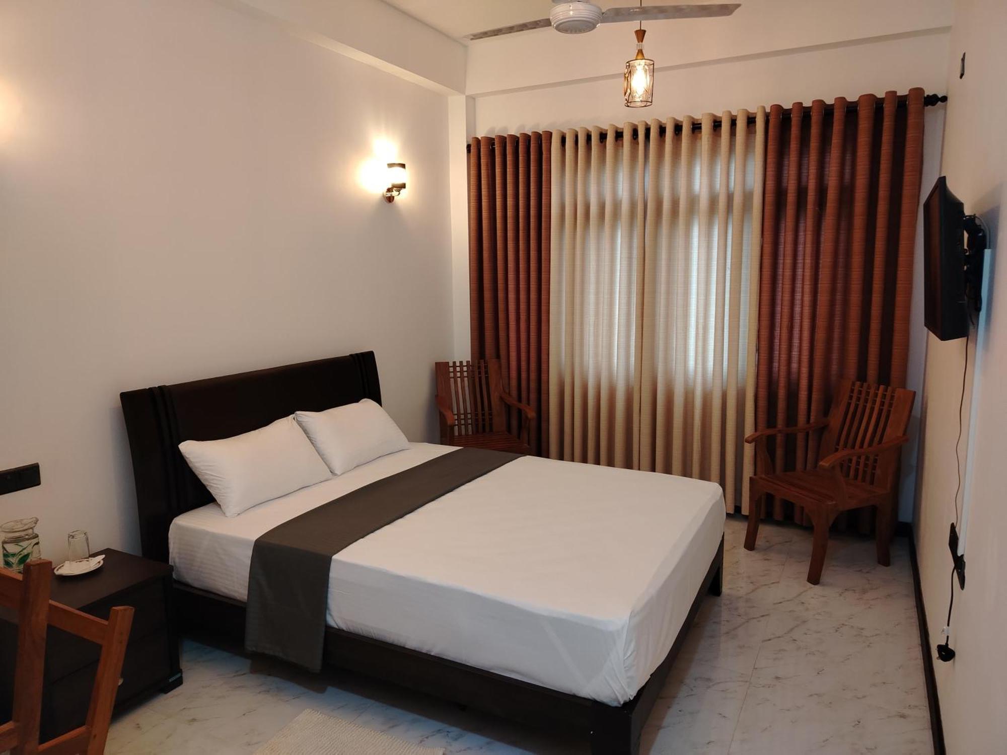 רטנאפורה Diora Hotel מראה חיצוני תמונה