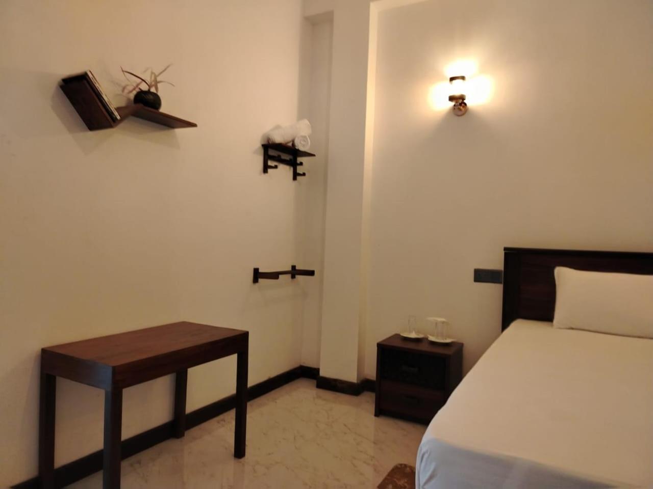 רטנאפורה Diora Hotel מראה חיצוני תמונה
