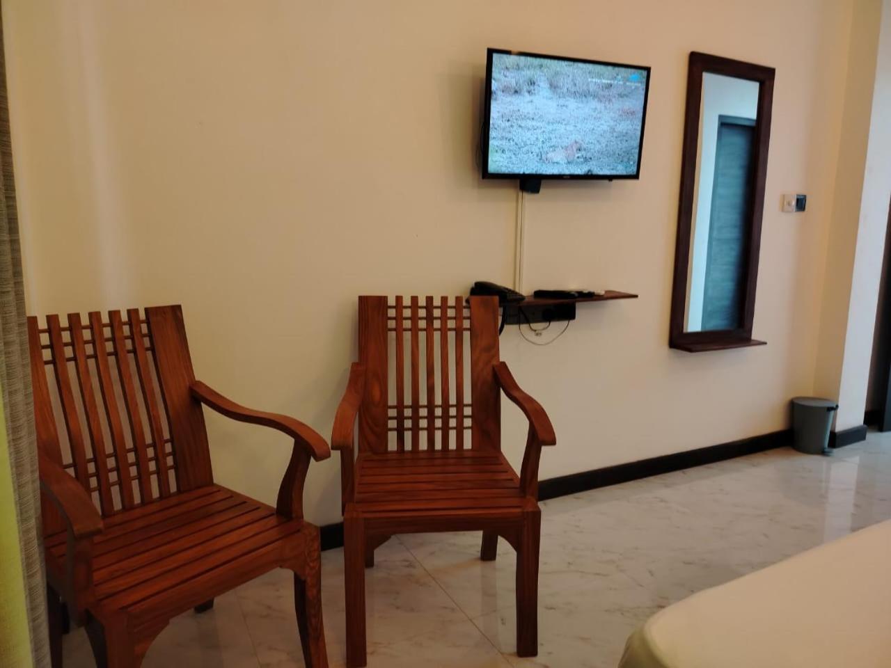 רטנאפורה Diora Hotel מראה חיצוני תמונה