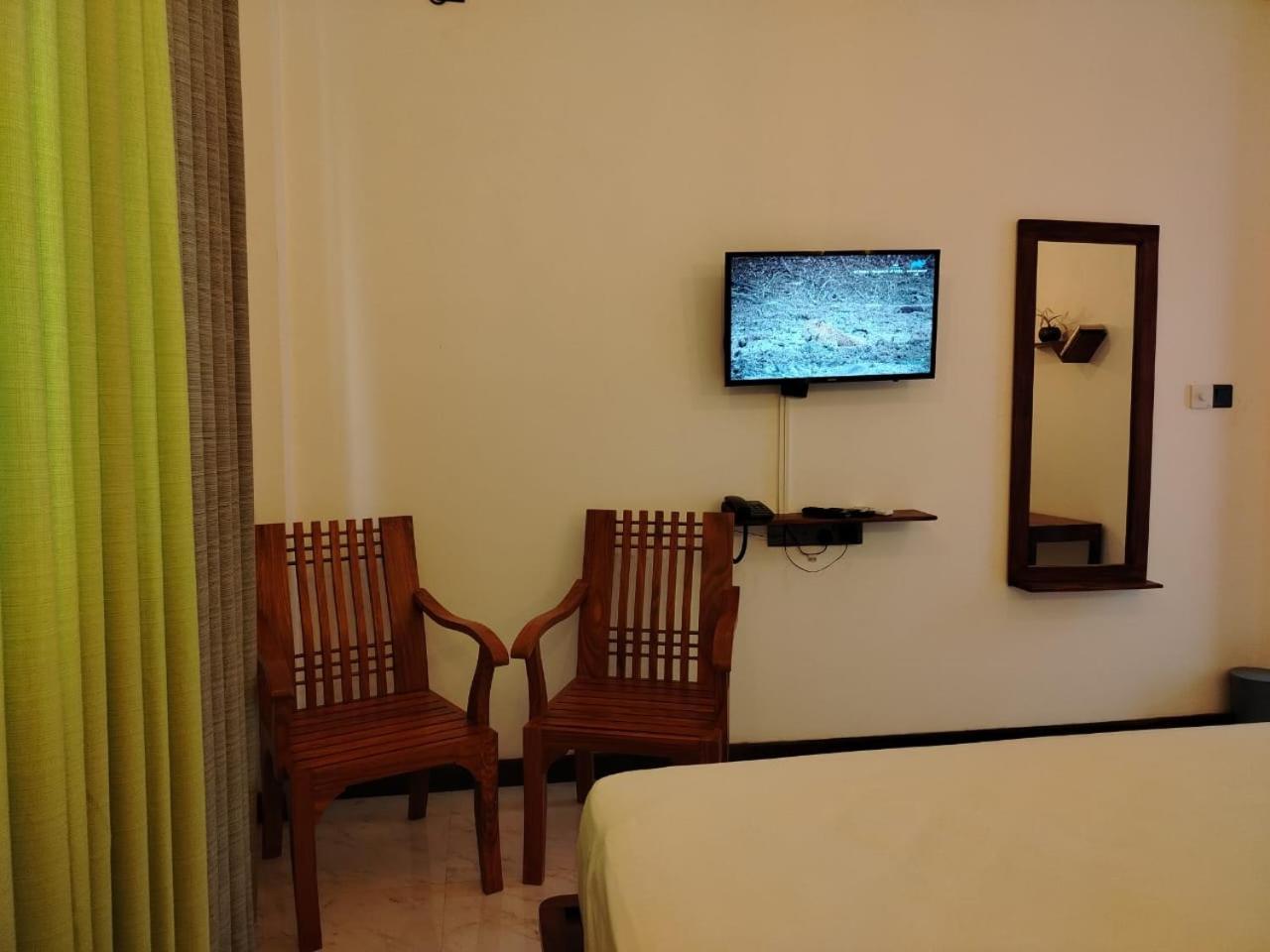 רטנאפורה Diora Hotel מראה חיצוני תמונה