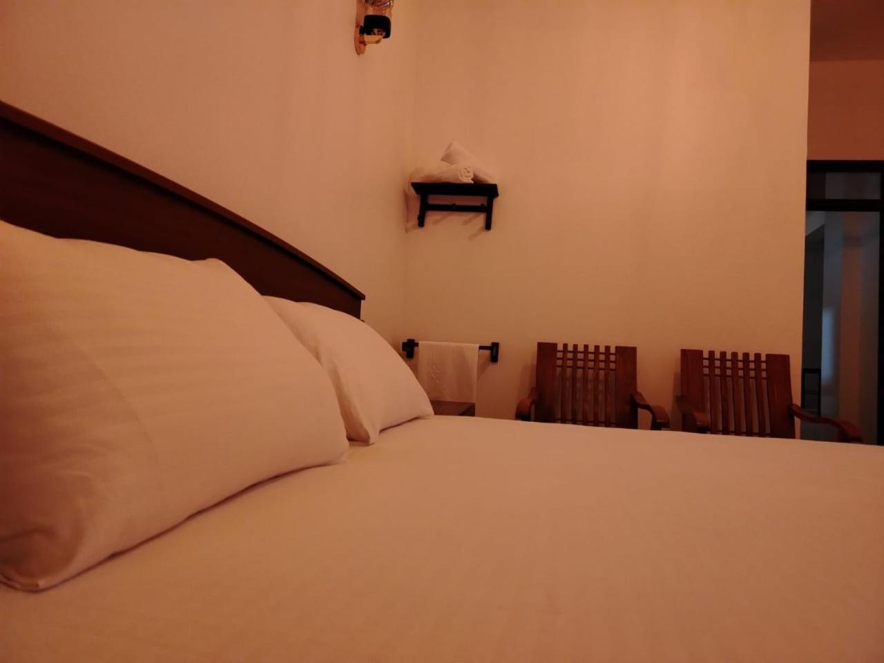 רטנאפורה Diora Hotel מראה חיצוני תמונה