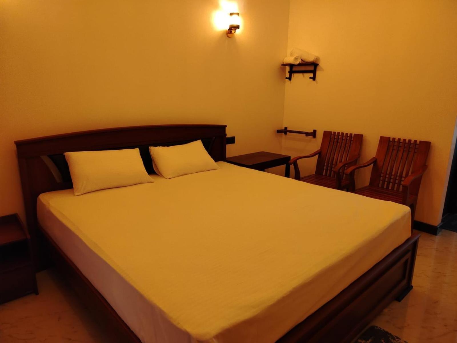 רטנאפורה Diora Hotel מראה חיצוני תמונה