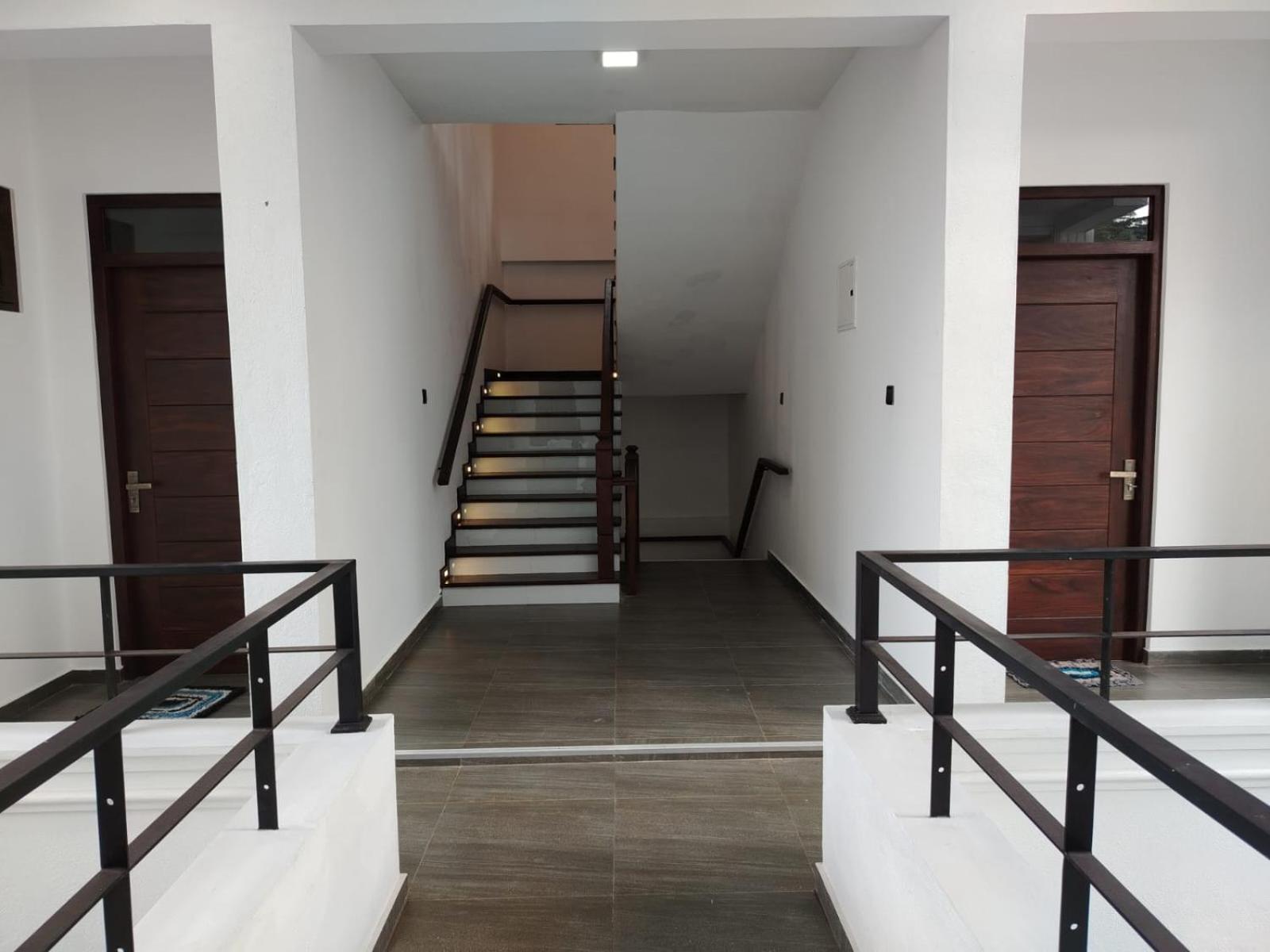 רטנאפורה Diora Hotel מראה חיצוני תמונה
