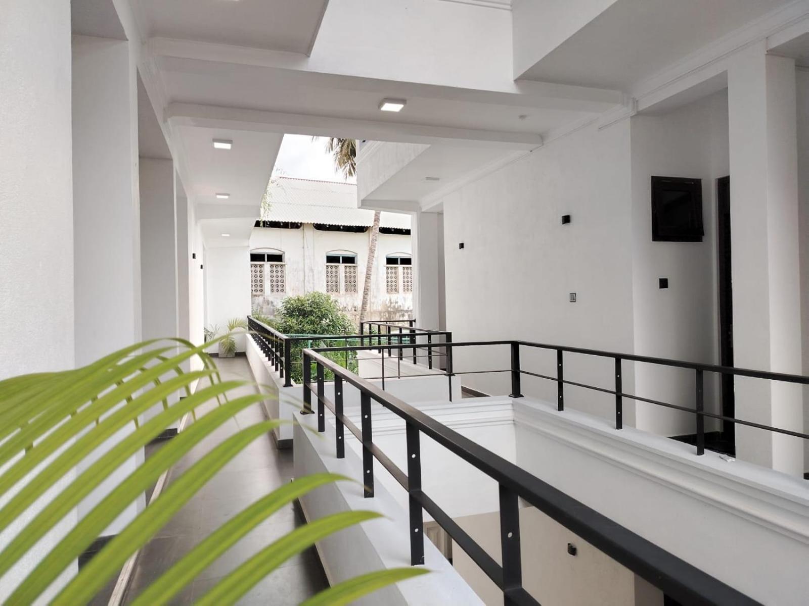 רטנאפורה Diora Hotel מראה חיצוני תמונה