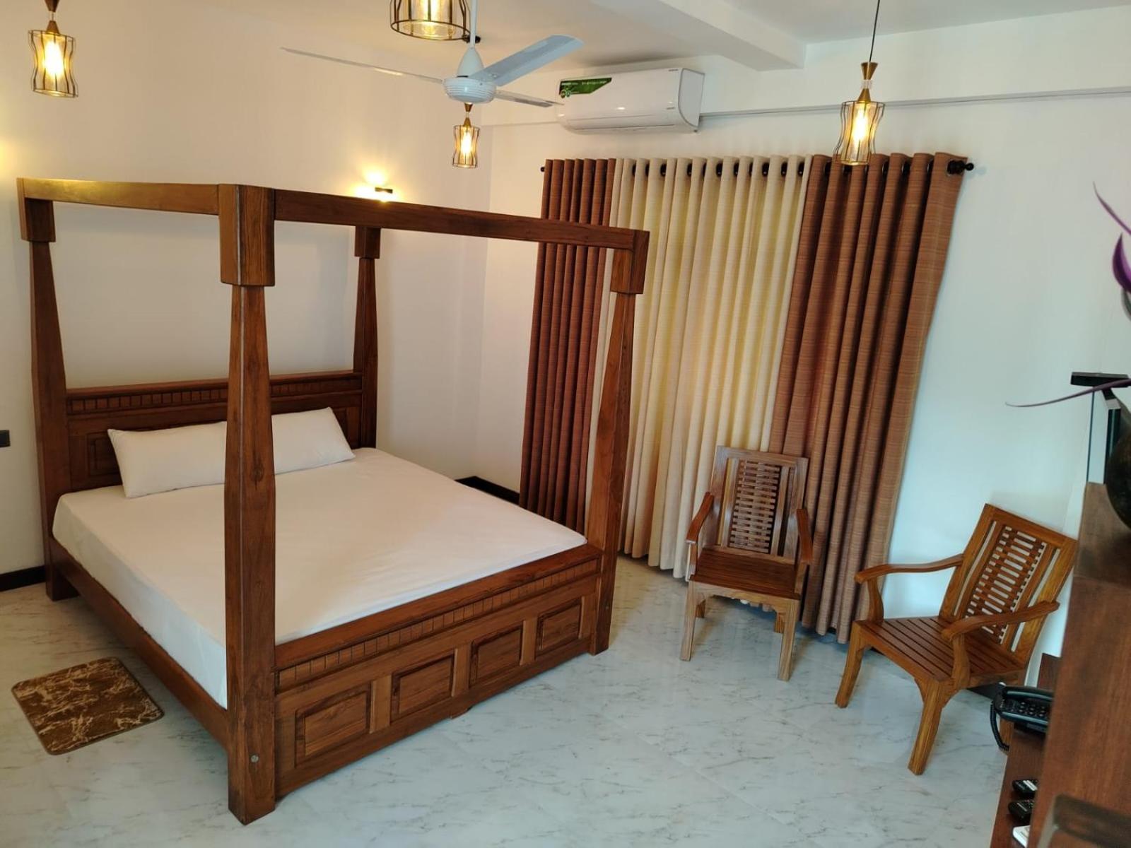 רטנאפורה Diora Hotel מראה חיצוני תמונה