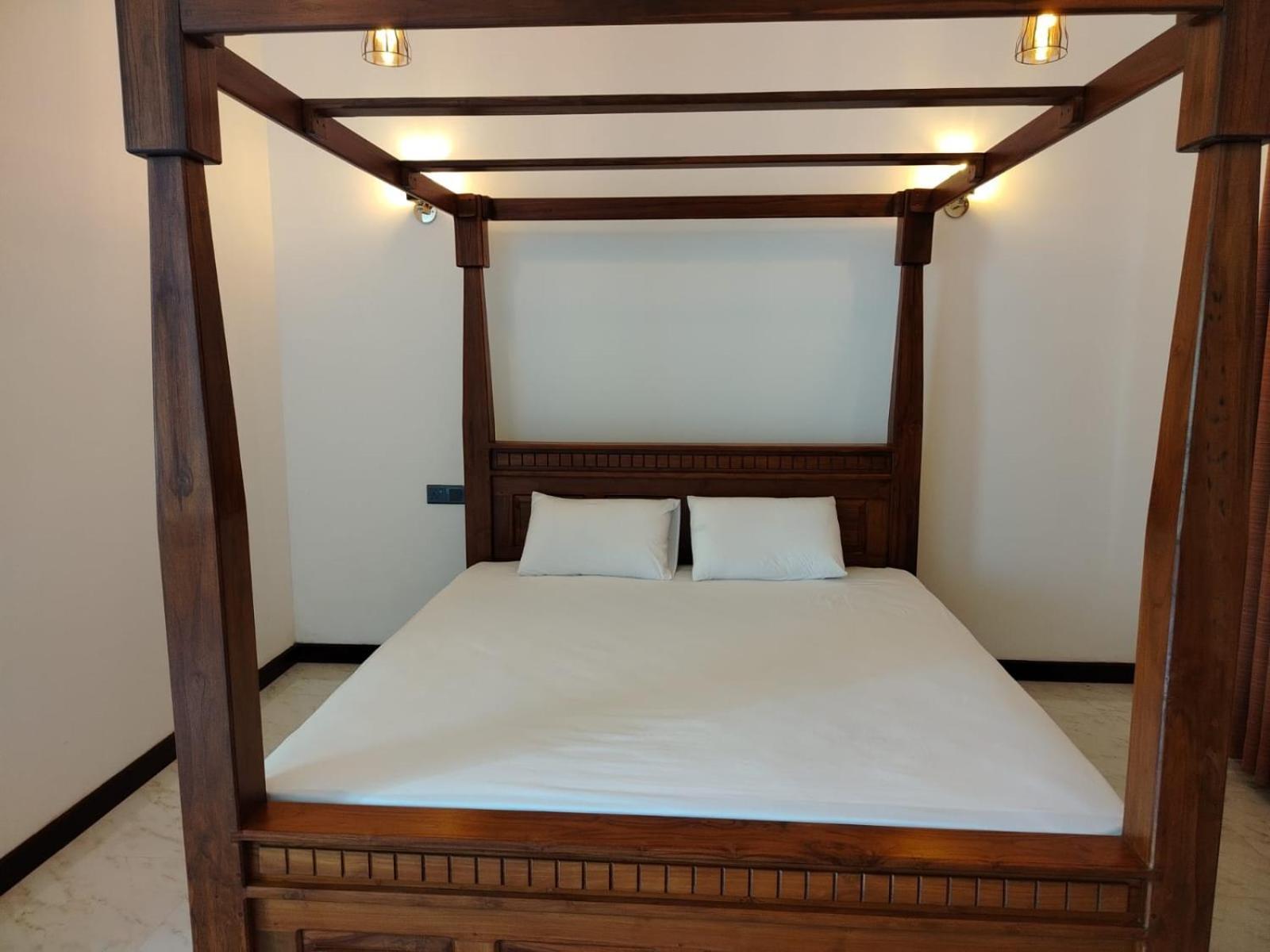 רטנאפורה Diora Hotel מראה חיצוני תמונה
